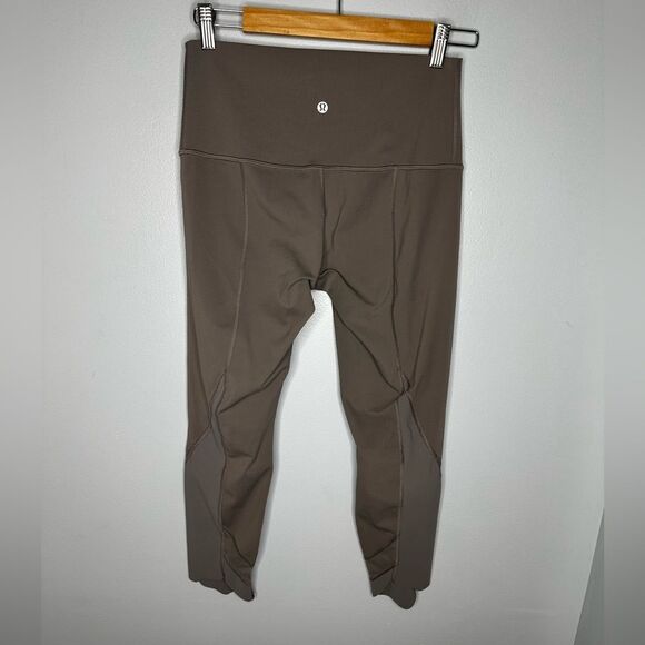 LULULEMON WUNDER UNDER PANT LASER-CUT ROLL DOWN MESH GREY SIZE 8 - Picture 1 of 5